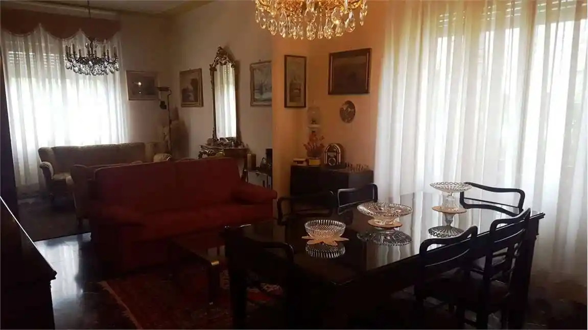 Villa in vendita a Lucca