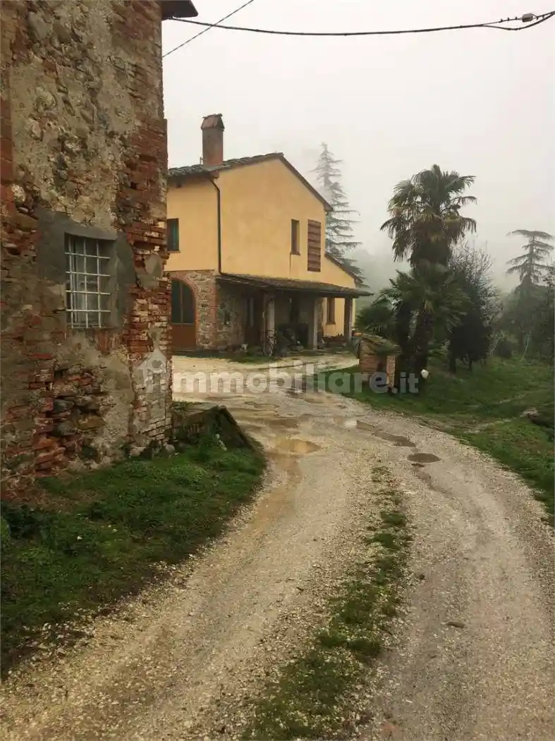 Rustico - Casale in vendita a Montecarlo