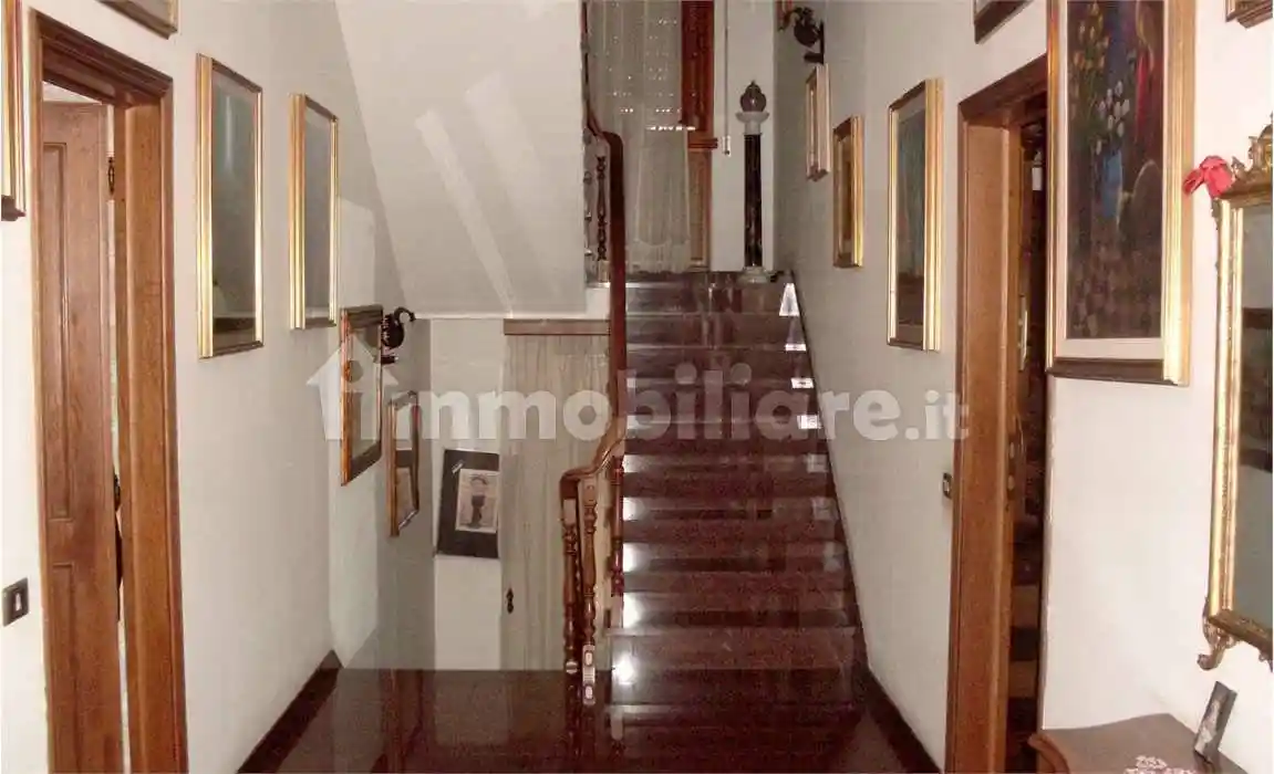 Villa in vendita a Montecatini-Terme