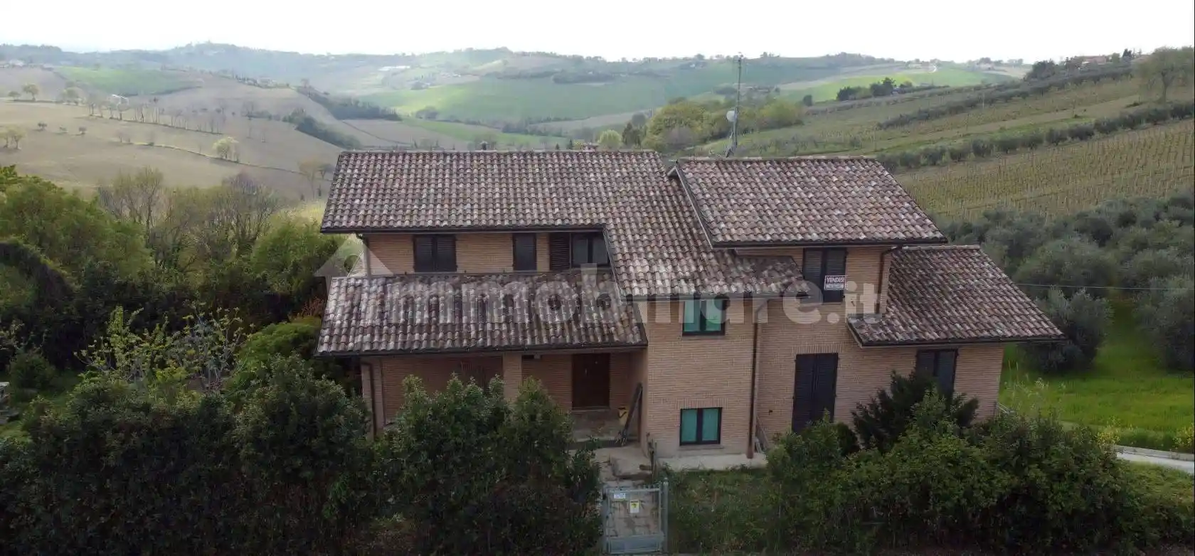 Villa in vendita a Morro d'Alba