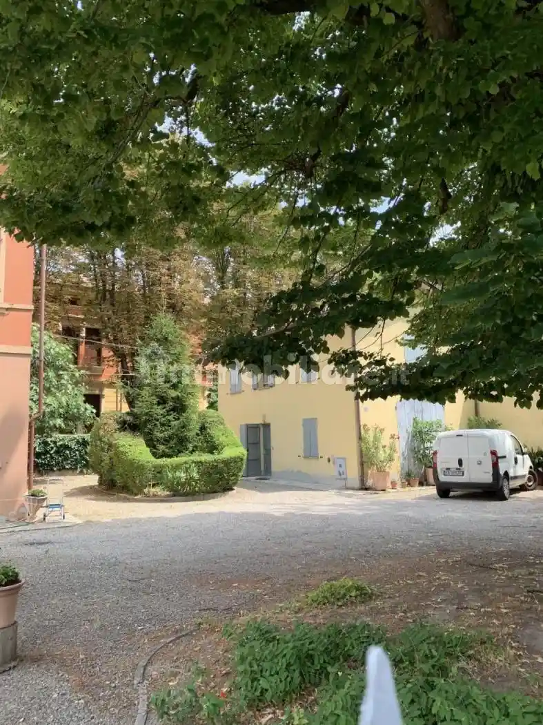 Villa in vendita a Campagnola Emilia
