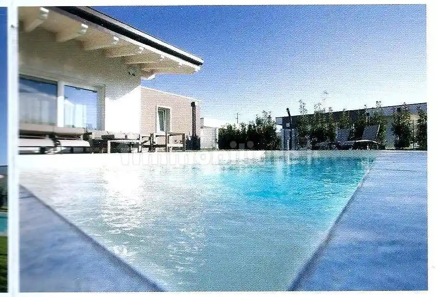 Villa in vendita a Lonato del Garda