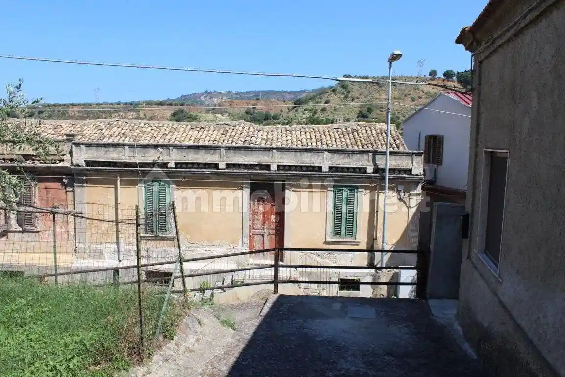 Casa colonica Strada Comunale Villa San Giuseppe Rosalì snc, Catona - Villa San Giuseppe, Reggio Calabria - foto 2