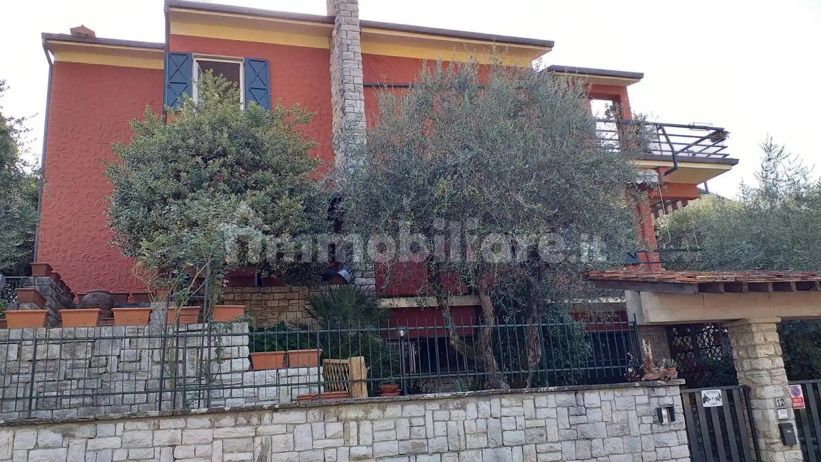 Villa in vendita a Montecatini-Terme