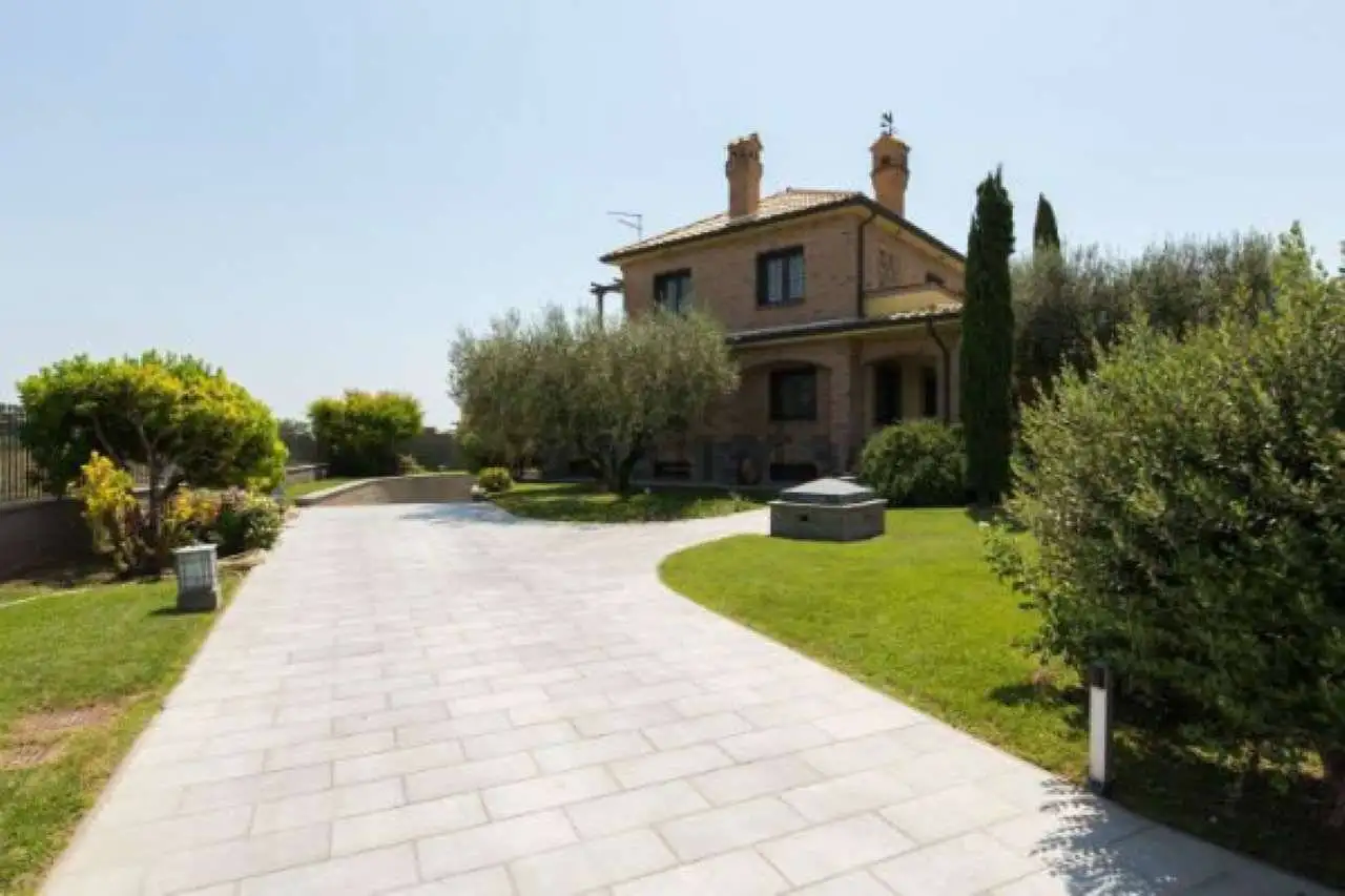 Villa unifamiliare in vendita a Roma