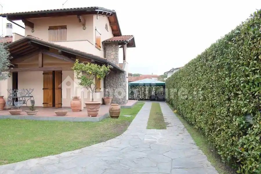 Villa in affitto a Forte dei Marmi