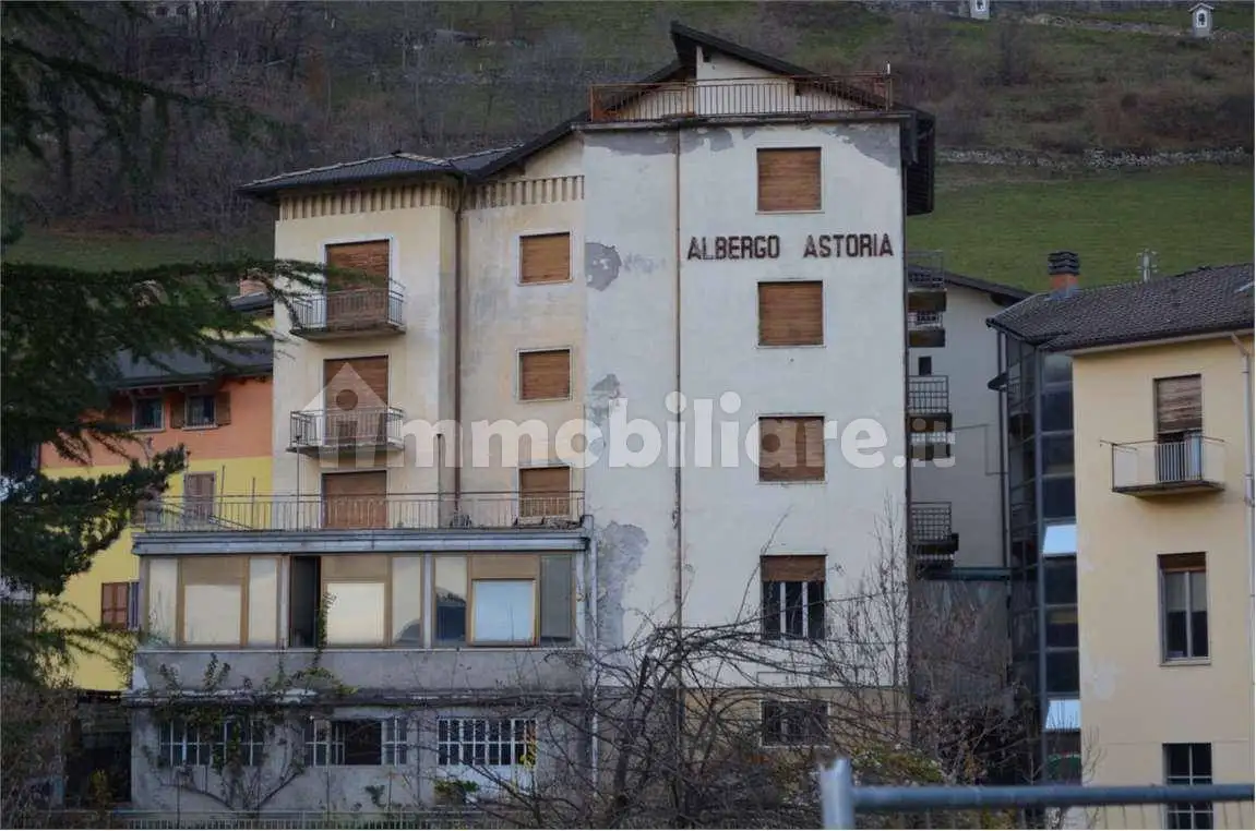 Palazzo - Edificio in vendita a Vilminore di Scalve