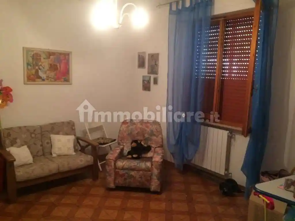 Appartamento in vendita a Lucignano