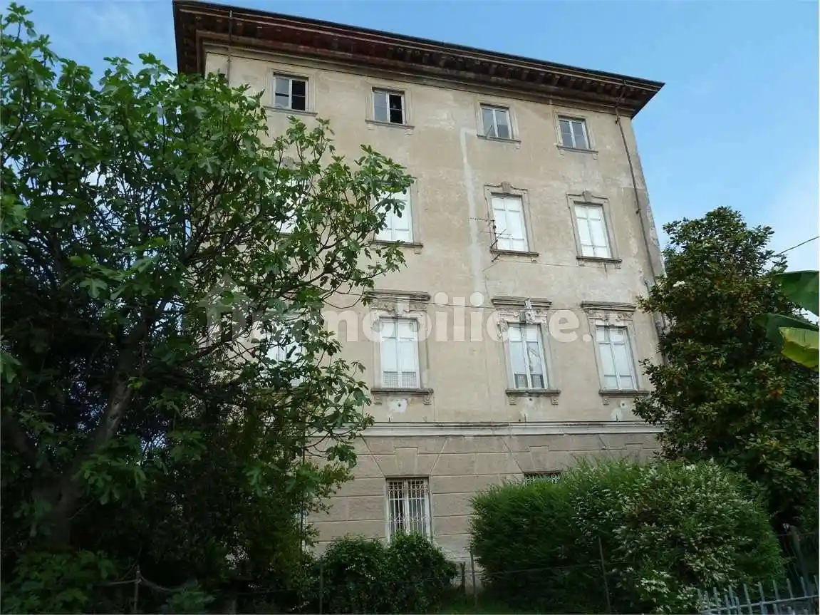 Palazzo - Edificio in vendita a Capannori