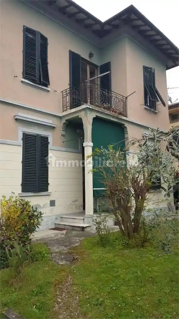 Villa in vendita a Lucca