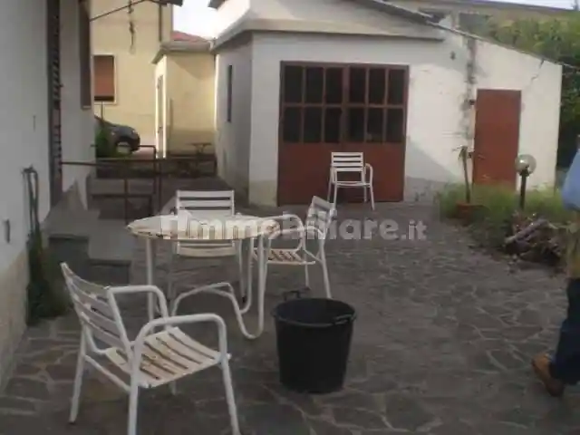 Casa indipendente in vendita a Pescia