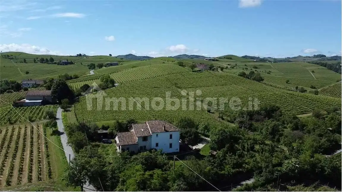 Rustico - Casale in vendita a Castel Boglione