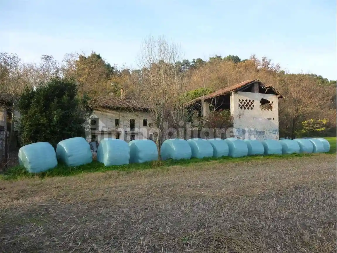 Rustico - Casale in vendita a Oleggio Castello