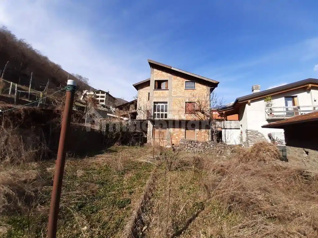 Casa indipendente in vendita a Sellero