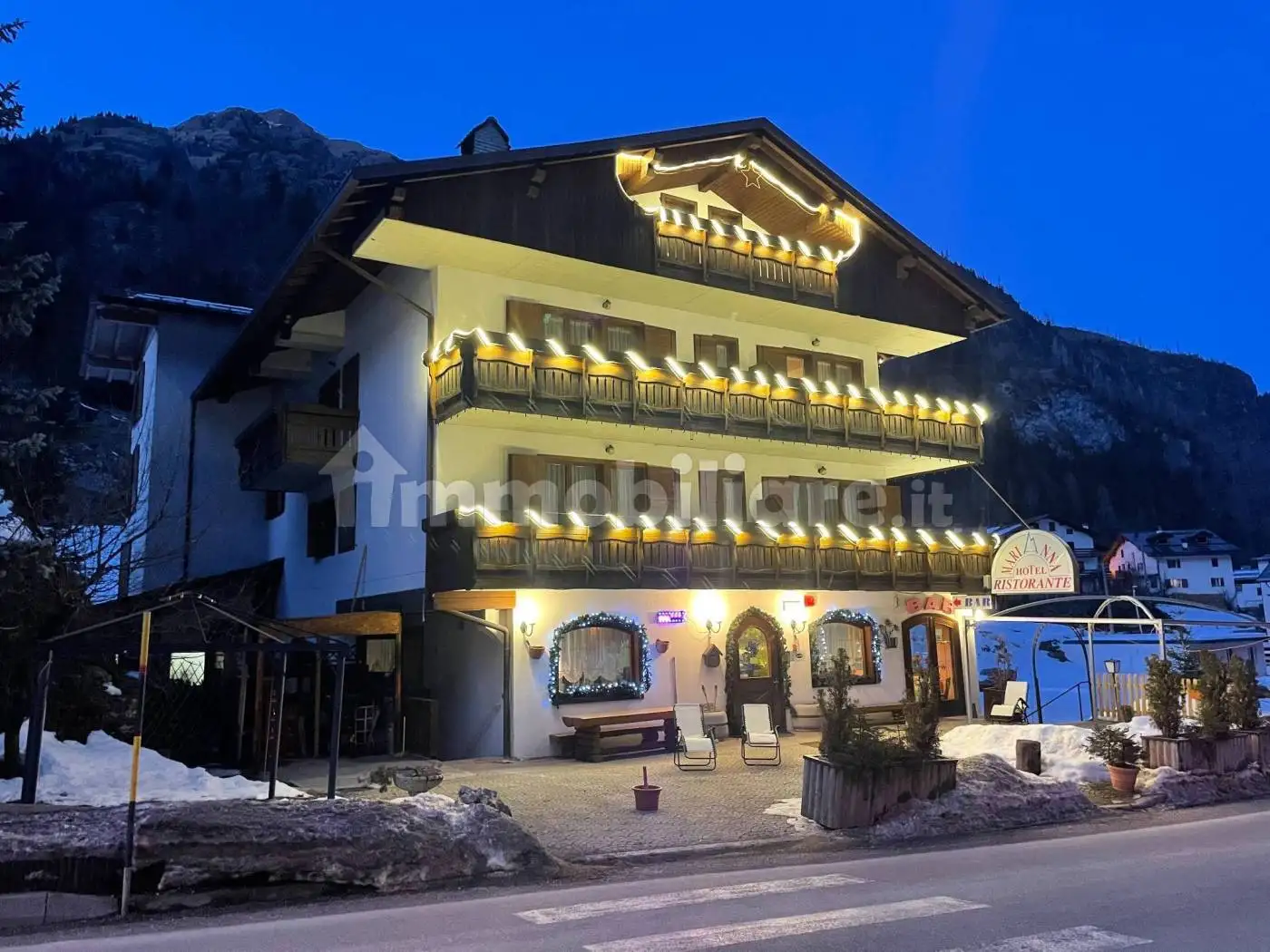 Palazzo - Edificio in vendita a Rocca Pietore