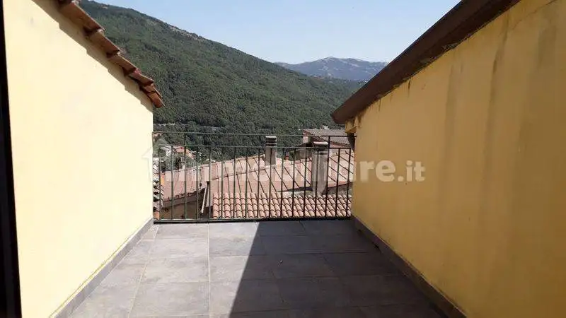 Palazzo - Edificio in vendita a Tonara