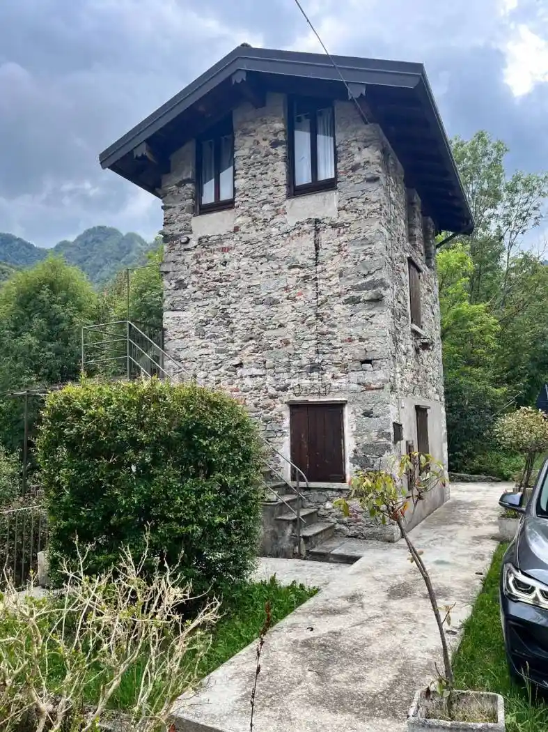 Rustico - Casale in vendita a Varallo