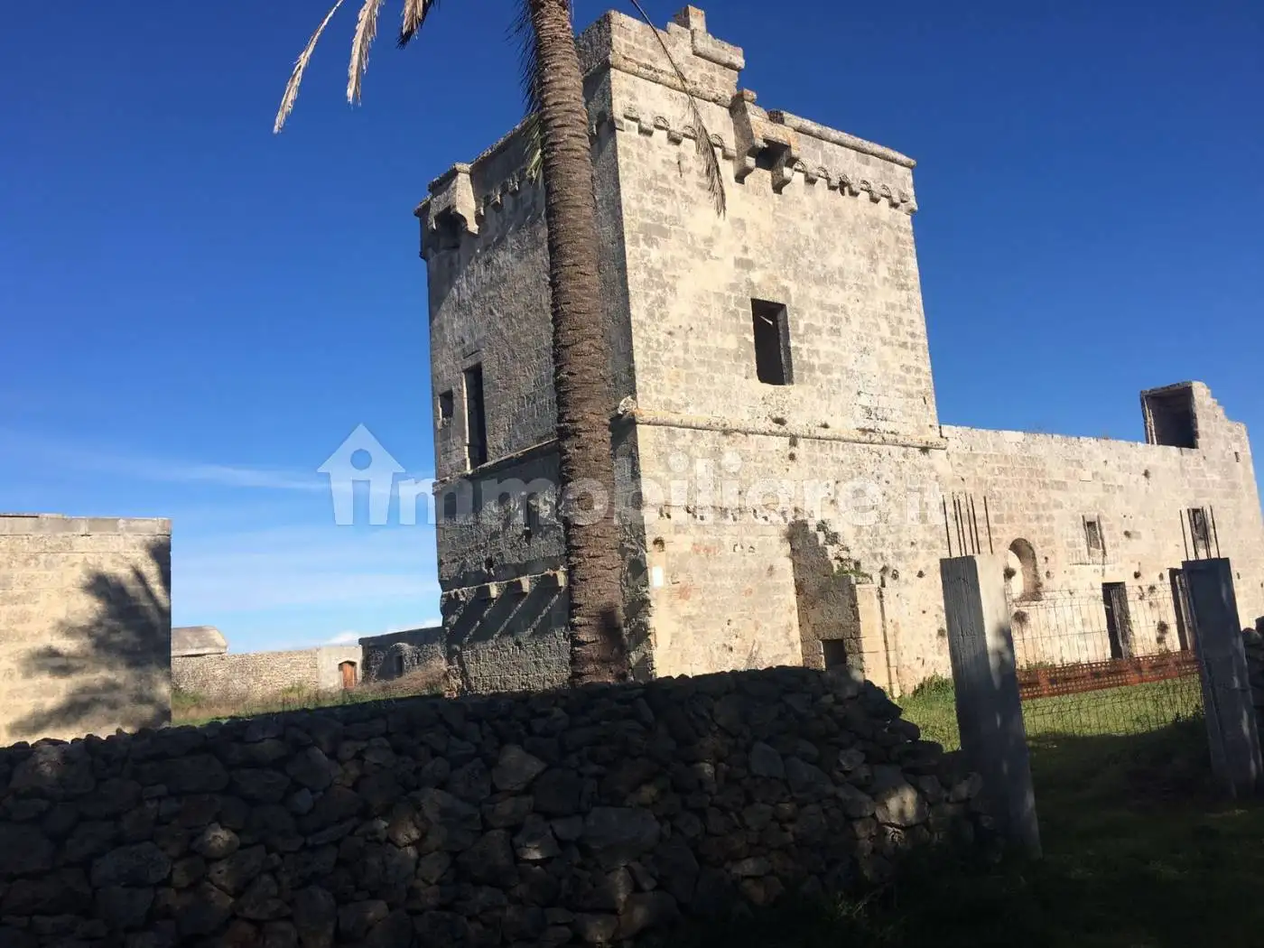 Palazzo - Edificio in vendita a Surano
