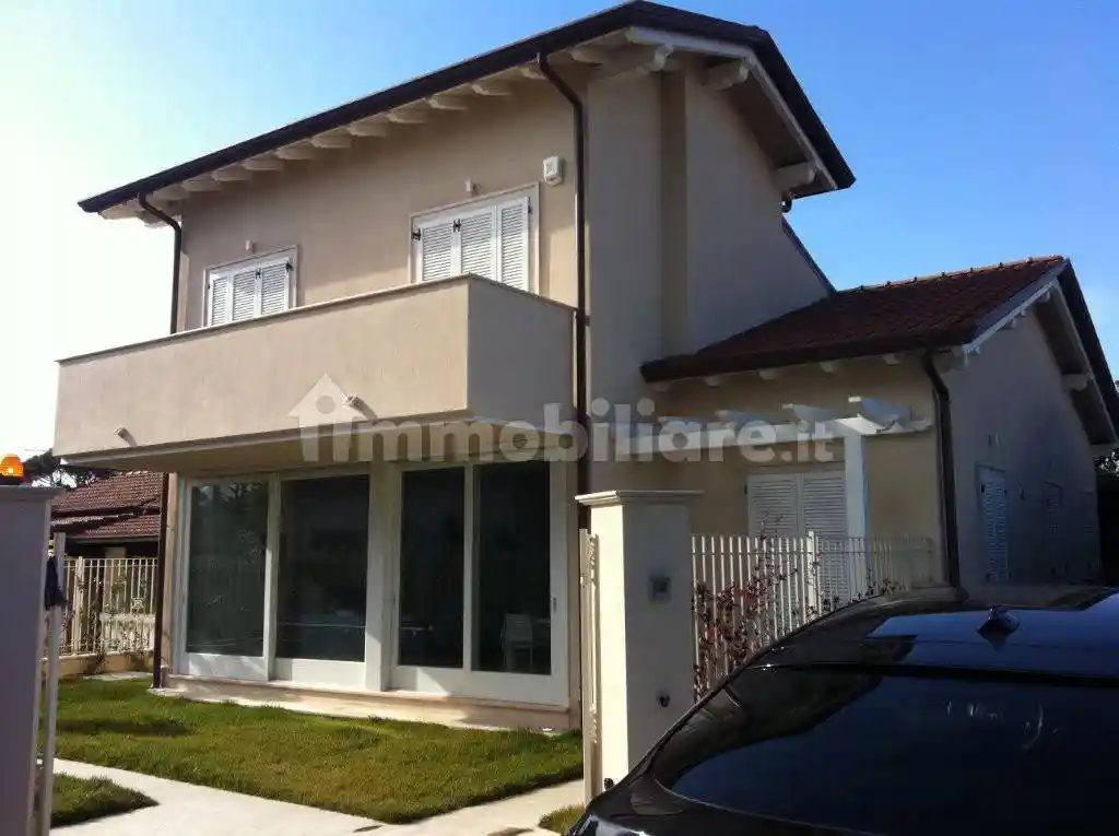 Villa in vendita a Forte dei Marmi