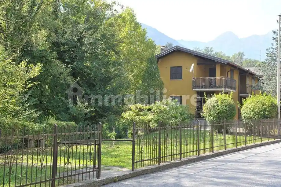 Appartamento in vendita a Sant'Omobono Terme