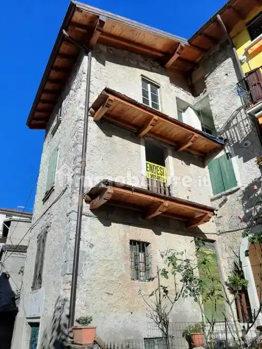 Casa indipendente in vendita a Zogno