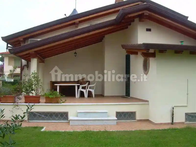 Villa in affitto a Forte dei Marmi