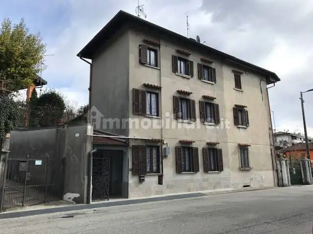 Casa indipendente in vendita a Verbania