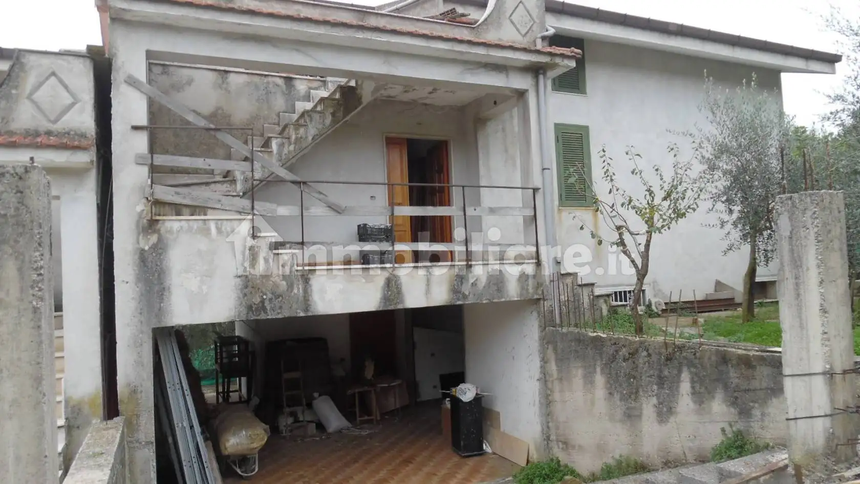 Terratetto plurifamiliare 155 m², Calabritto - foto 2