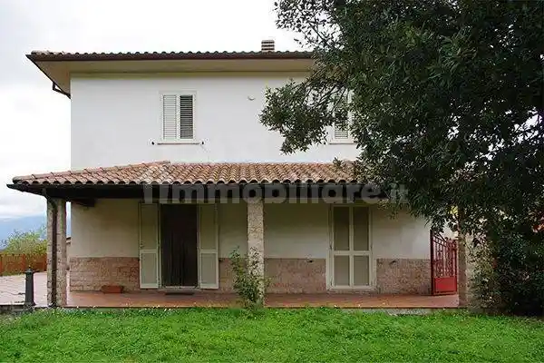 Villa in vendita a Contigliano
