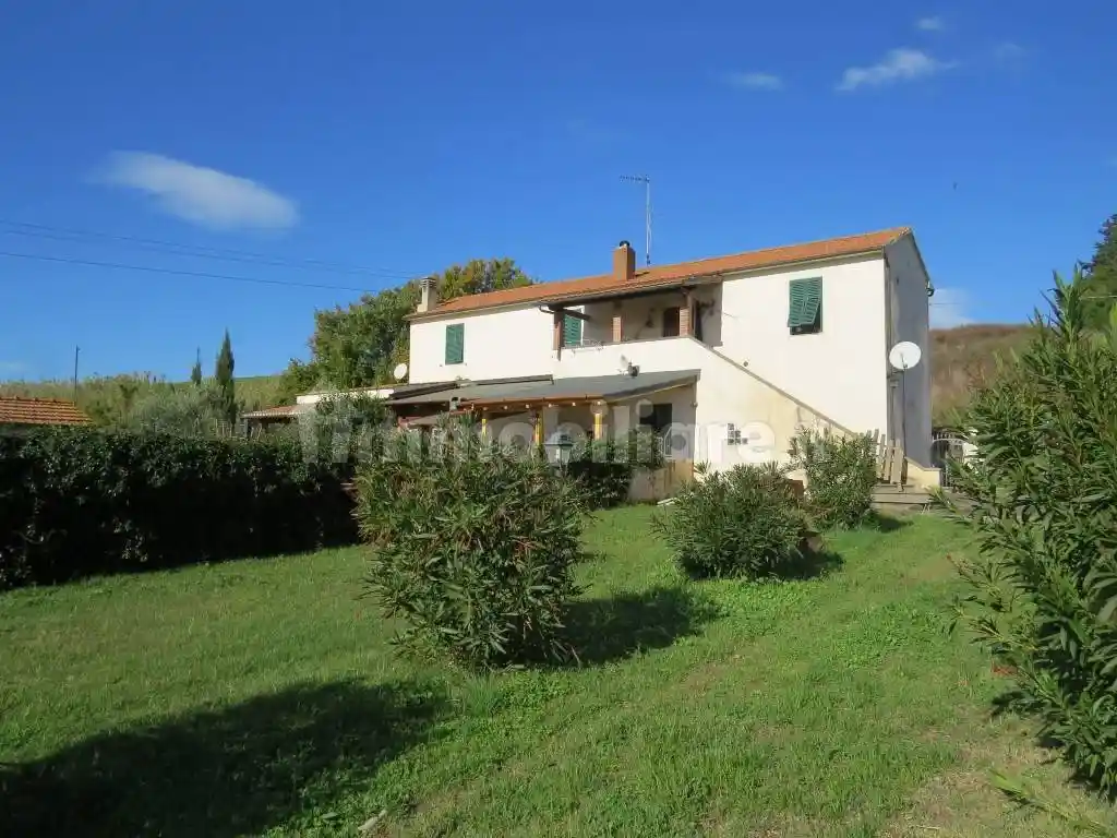 Appartamento in vendita a Castellina Marittima