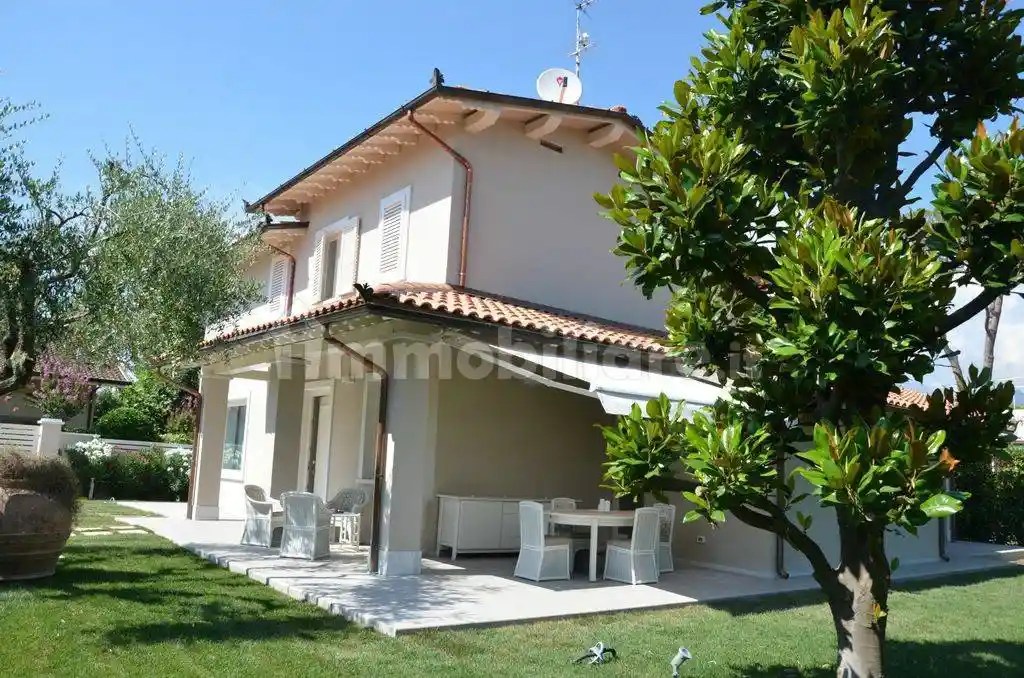Villa in affitto a Forte dei Marmi