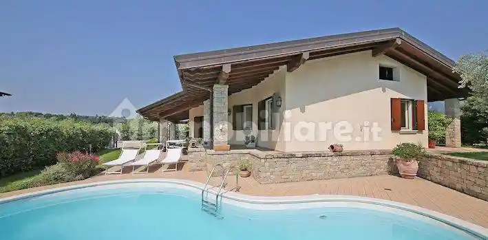 Villa in vendita a San Felice del Benaco