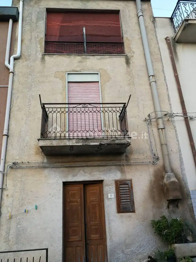 Terratetto unifamiliare via Fondo Leone C 19, Alia - foto 5