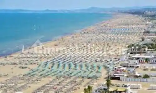 Palazzo - Edificio in vendita a Riccione