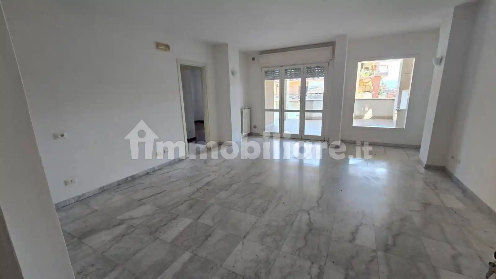 Trilocale via Roma 67, Pomezia Centro, Pomezia - foto 2