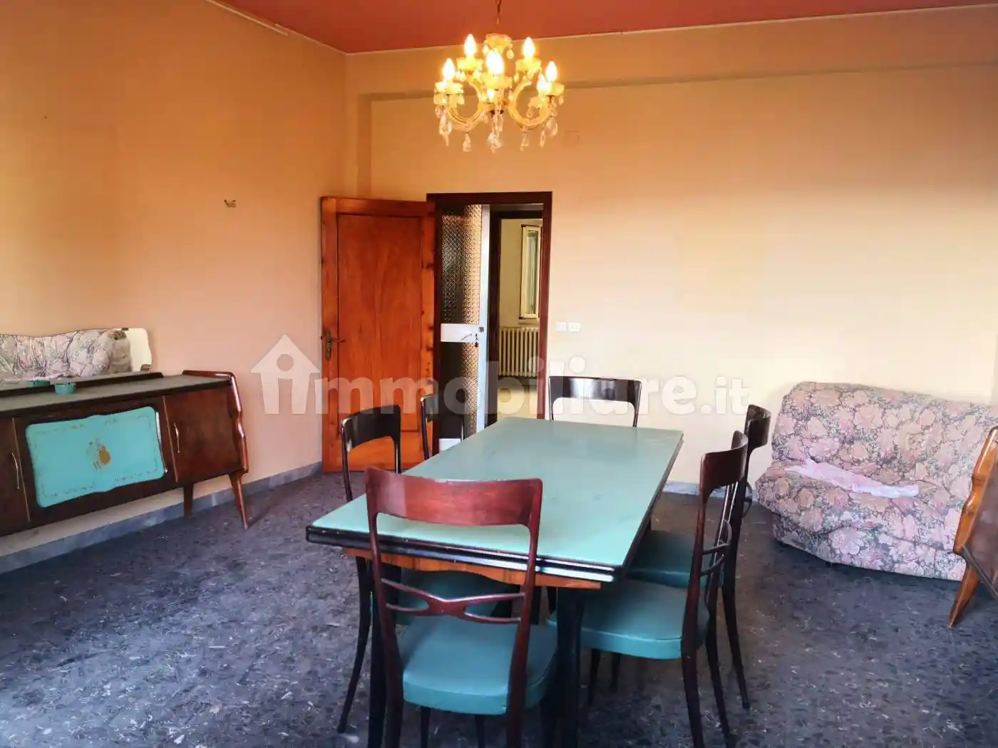 Palazzo - Edificio in vendita a Colli del Tronto