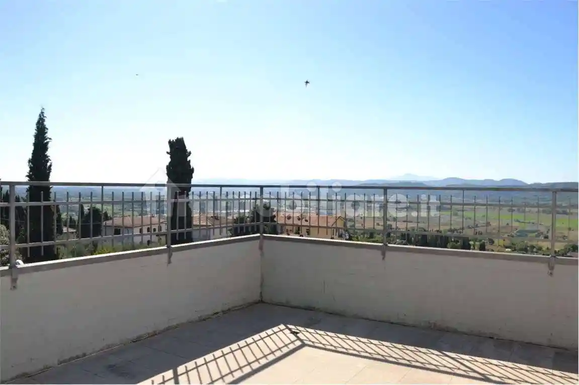 Appartamento in vendita a Lucignano