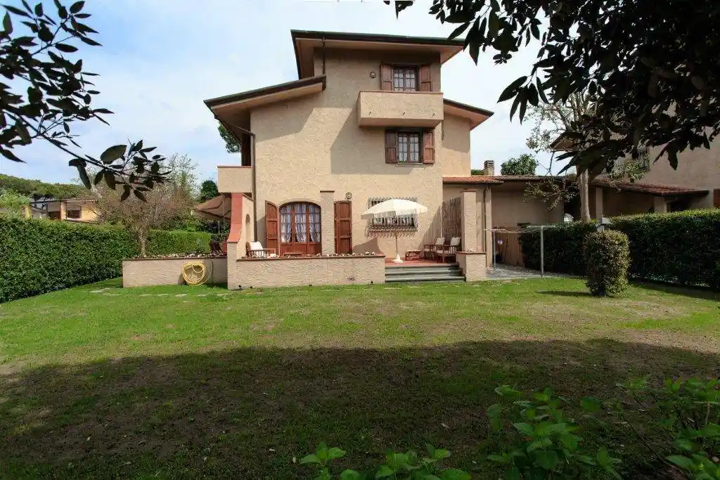 Villa in affitto a Forte dei Marmi