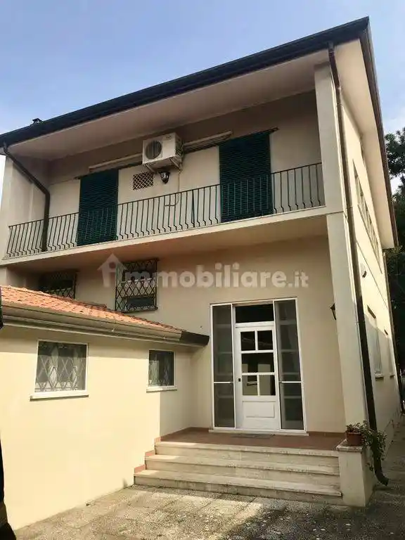 Villa in affitto a Forte dei Marmi