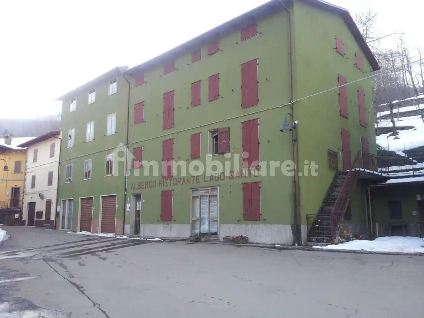 Palazzo - Edificio in vendita a Pievepelago