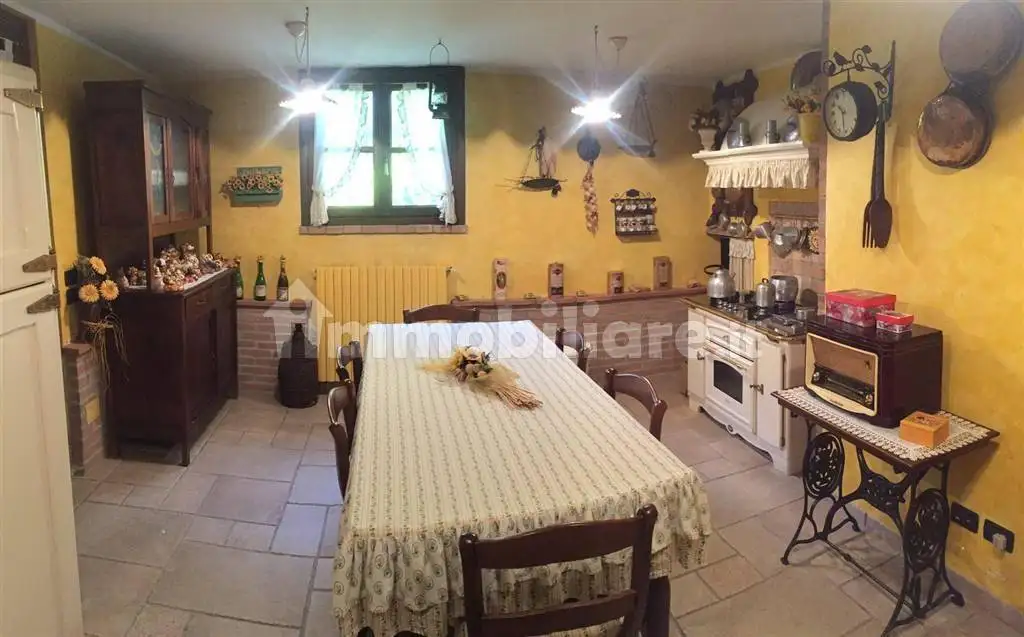 Villa in vendita a Guazzora