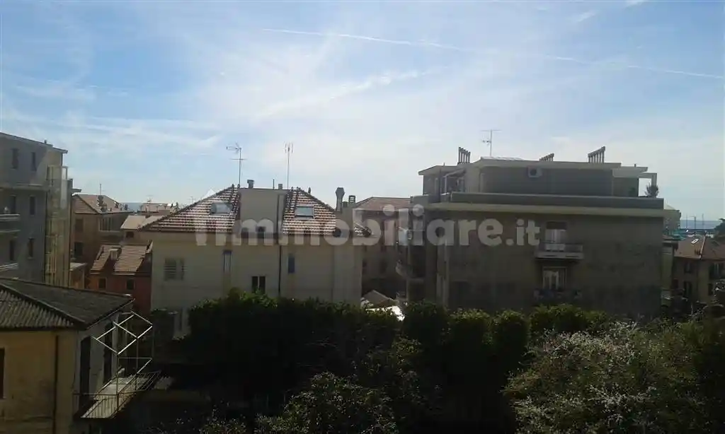 Appartamento in affitto a Varazze