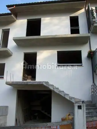 Villetta a schiera in vendita a Isola del Gran Sasso d'Italia