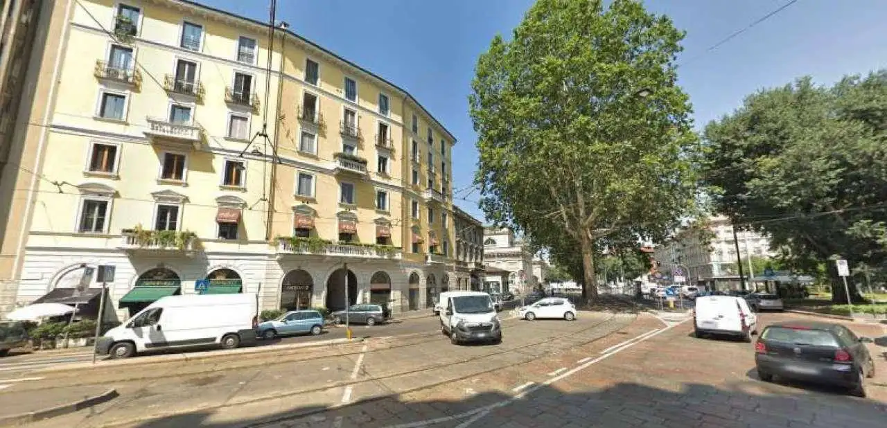 Building in vendita a Milan