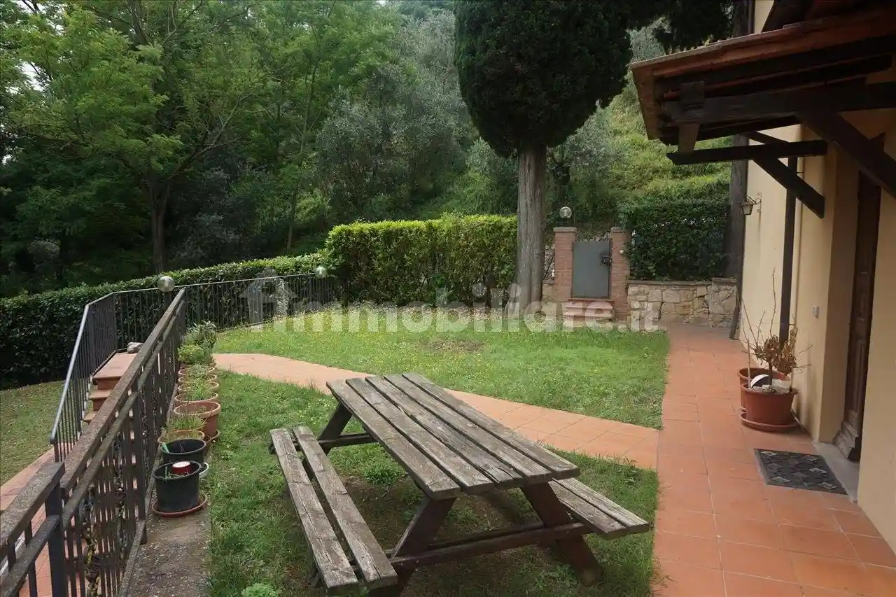 Appartamento in vendita a Cetona