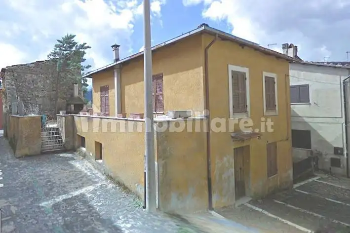 Casa indipendente in vendita a Civita d'Antino