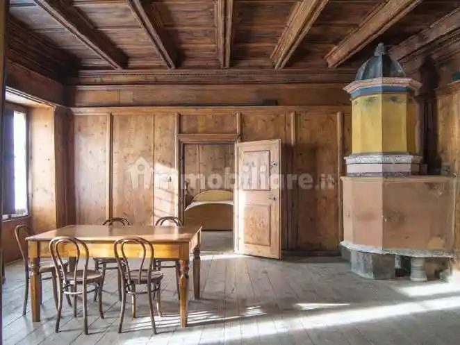 Palazzo - Edificio in vendita a Teglio