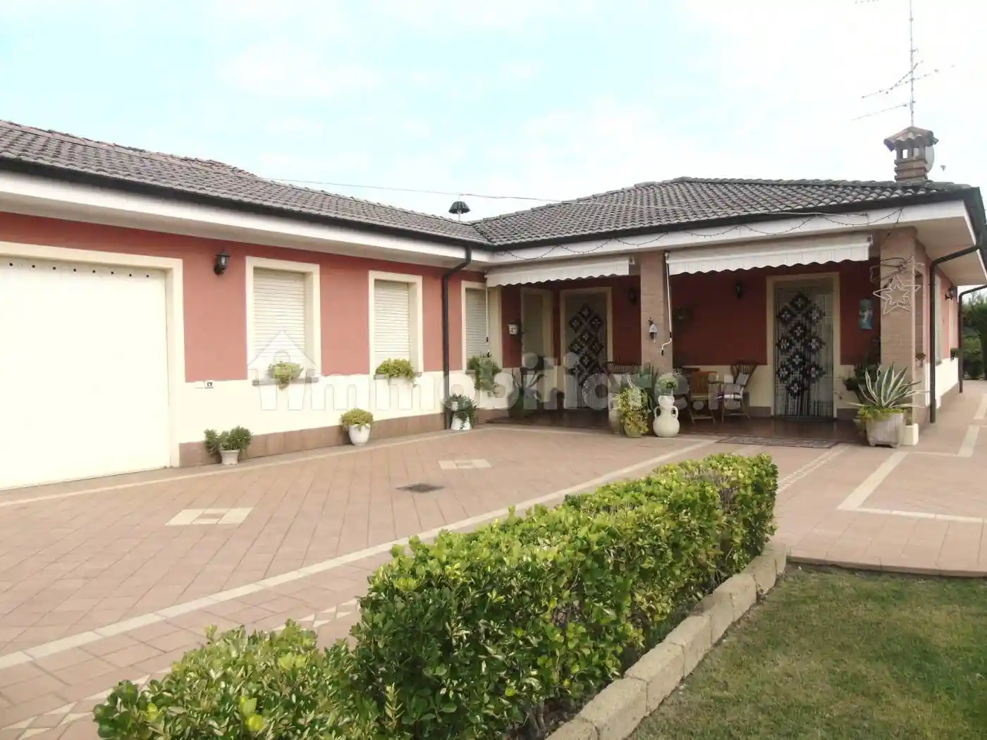 Villa in vendita a Luzzara