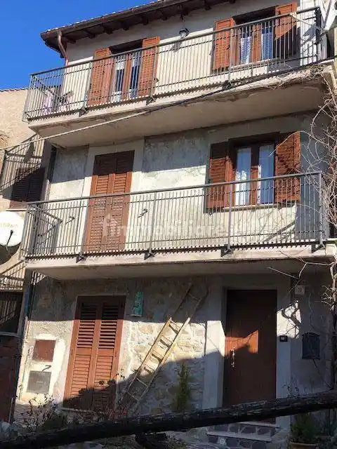 Terratetto plurifamiliare via Umberto I 10, Collegiove - foto 2