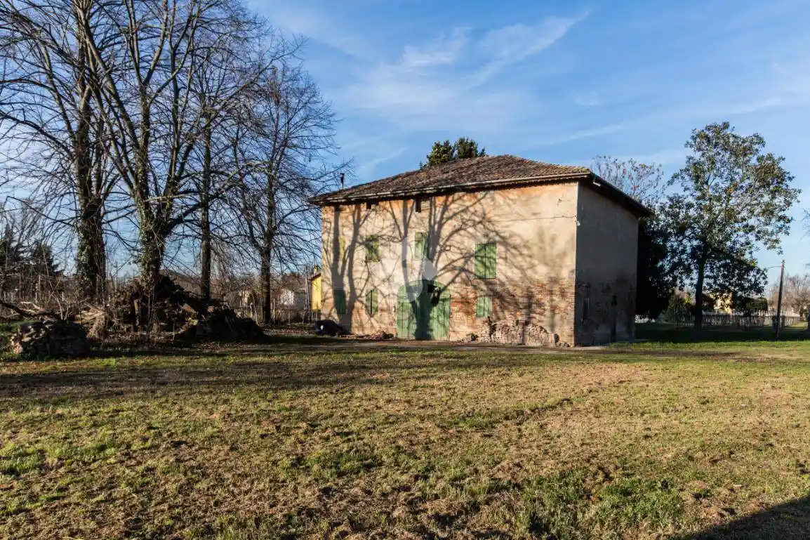 Rustico - Casale in vendita a Correggio